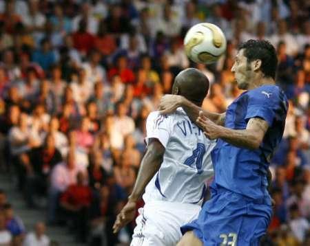 ball aerien entre vieira et materazzi