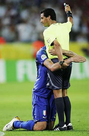 materazzi et l'arbitre 
